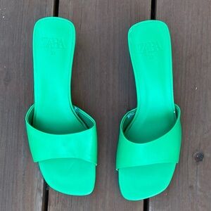BRAND NEW UNWORN GREEN ZARA SANDALS